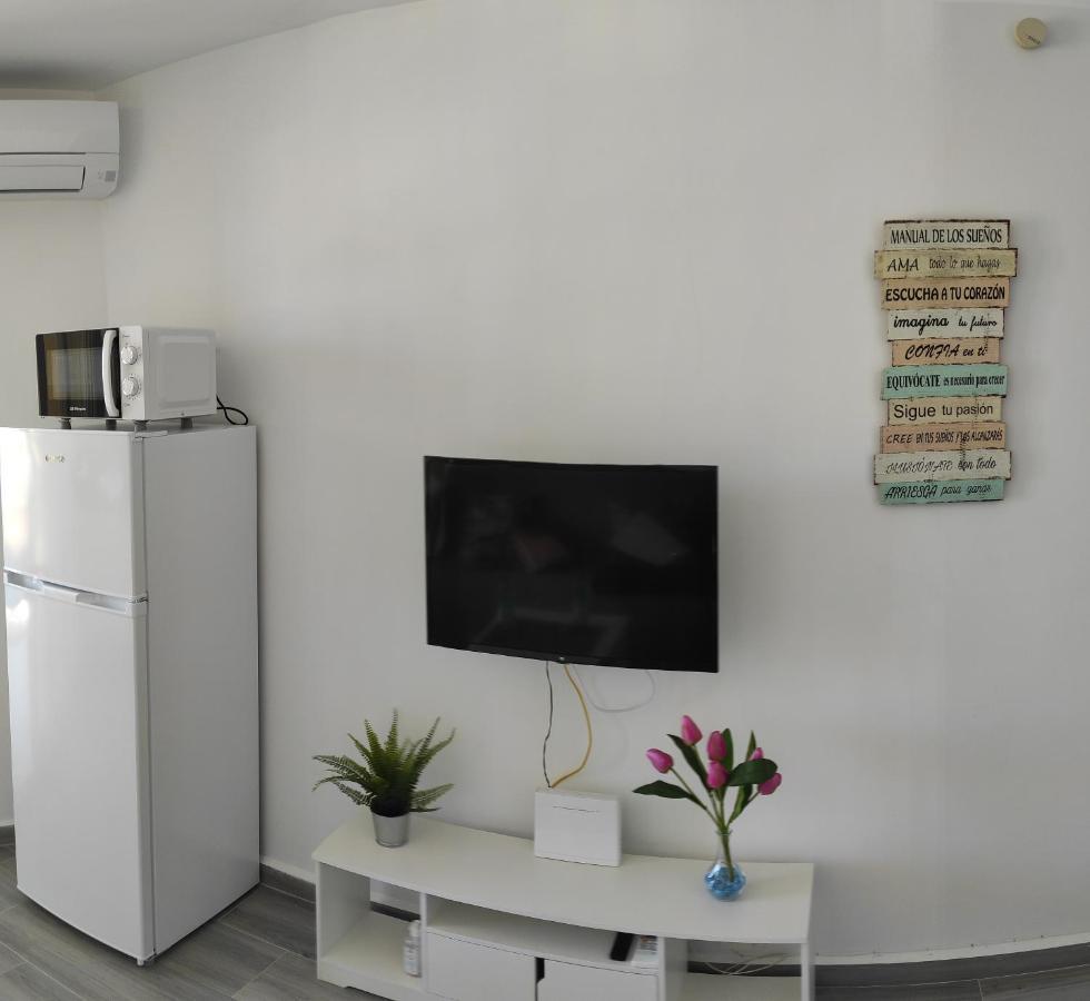 Estudio Recien Reformado En Primera Linea De Playa Daire Benalmádena Dış mekan fotoğraf