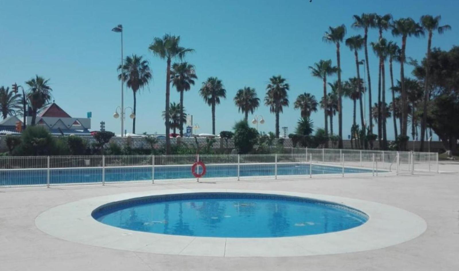 Estudio Recien Reformado En Primera Linea De Playa Daire Benalmádena Dış mekan fotoğraf