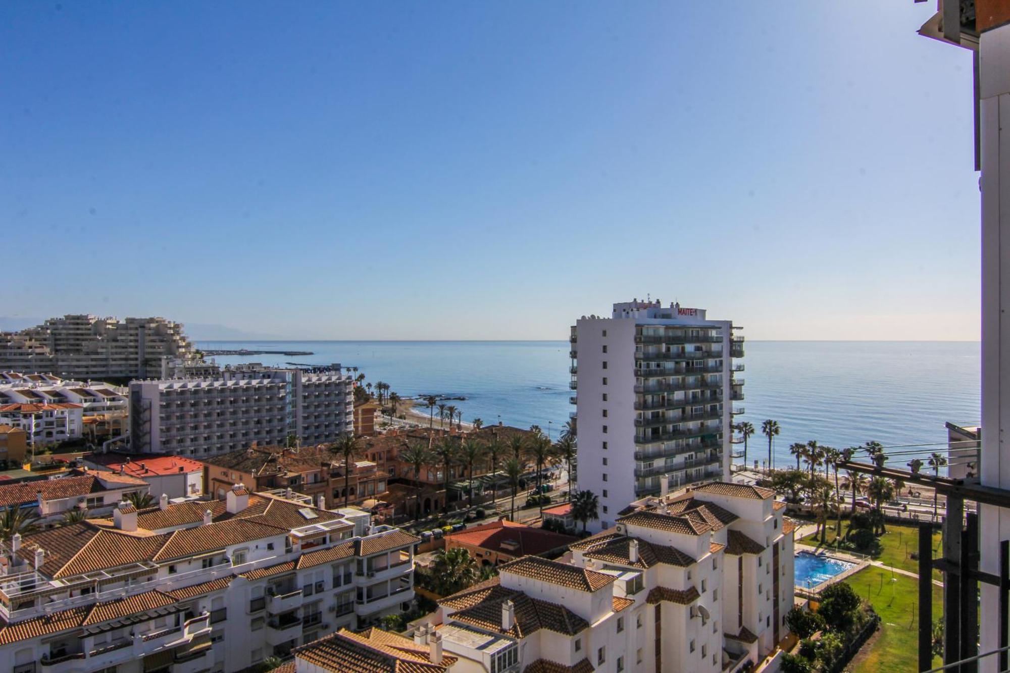 Estudio Recien Reformado En Primera Linea De Playa Daire Benalmádena Dış mekan fotoğraf